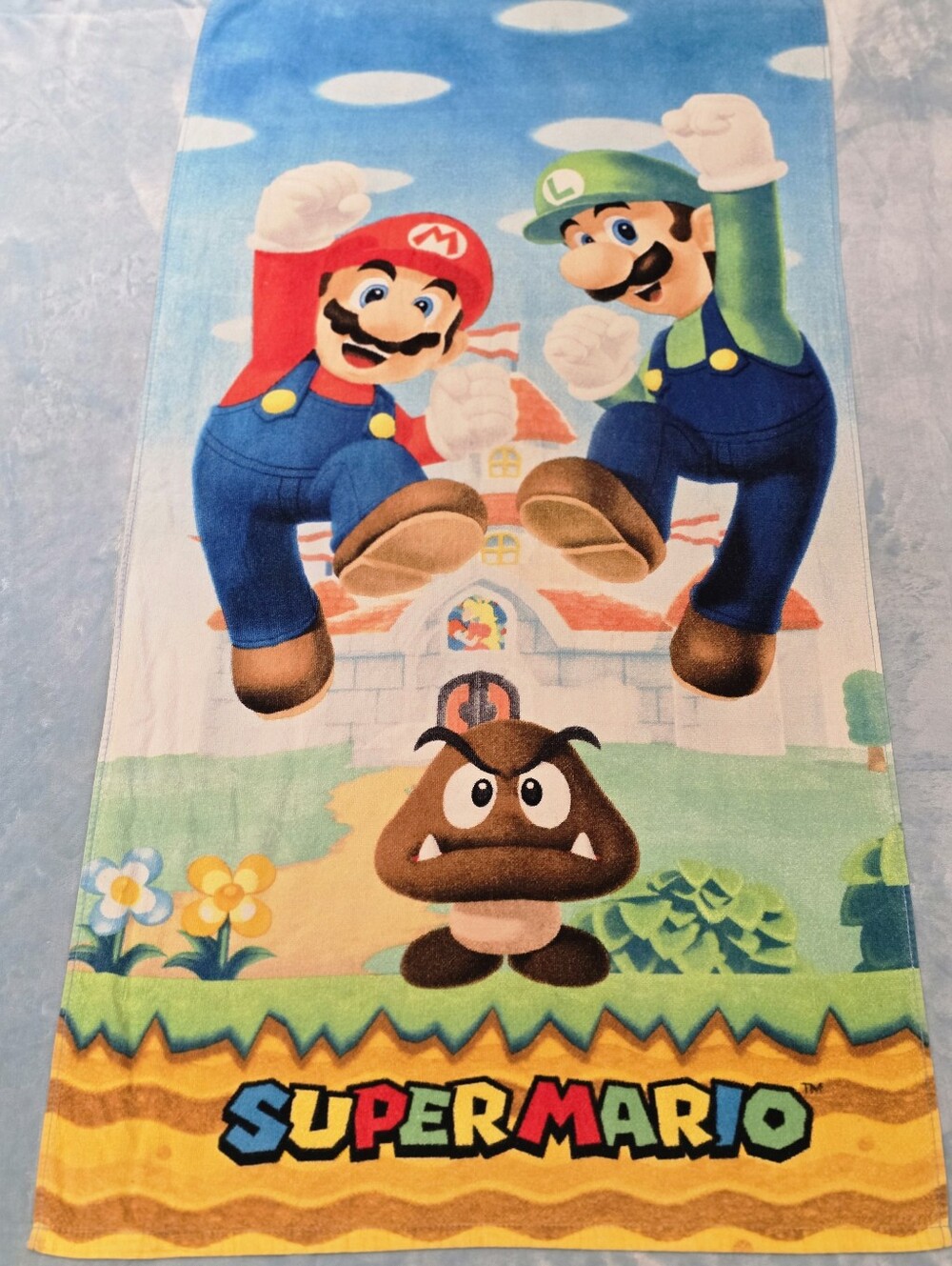 Officially Licenced Nintendo Super Mario Beach/Bath Towel
